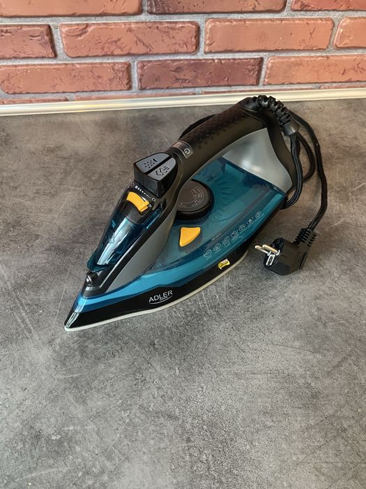 Żelazko przewodowe Adler