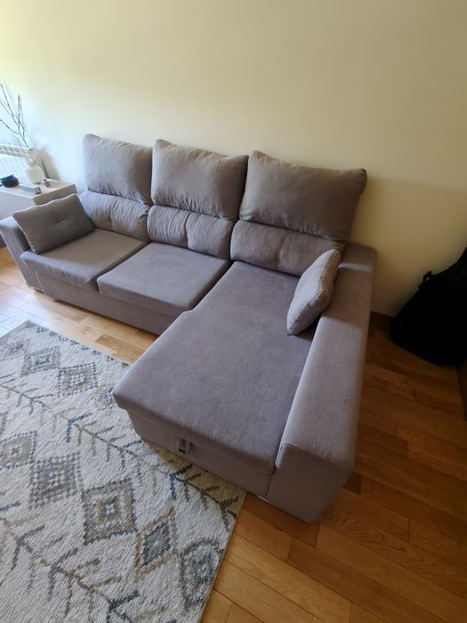 Vendo Sofá-cama com chaise com 2,5m comprimento e 1,45m de largura