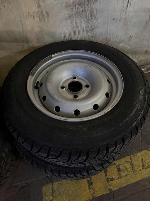 Шини зимові R14 185/70 (ЕТ 24-27)