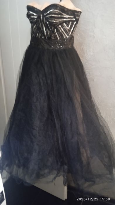 Вечернее платье, с вышивкой бисером