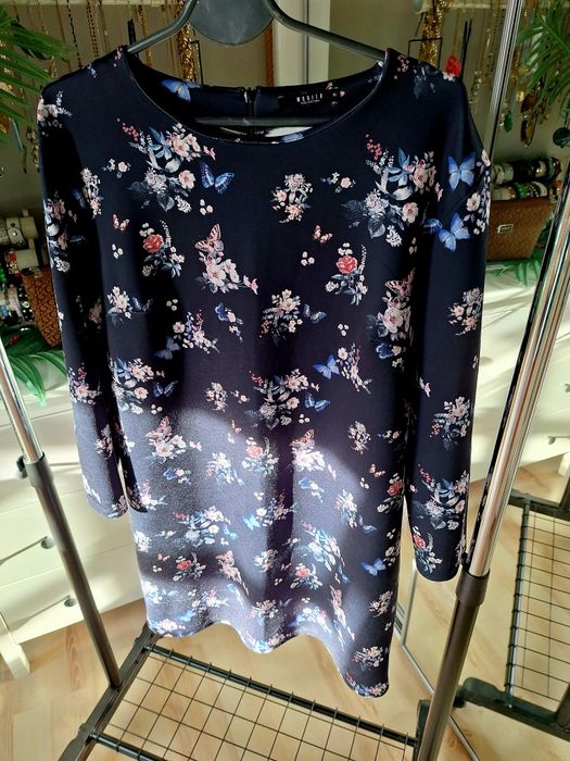 Sukienka w kwiaty xl