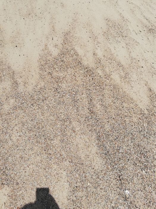 Czarna ziemia ogrodowa oraz piach, wiślany,miksokret, kruszywa, kamień