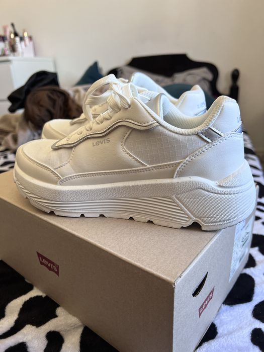 Tenis Branco da Levis