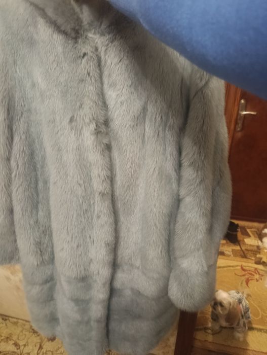 Продам норковую шубу 52 размера