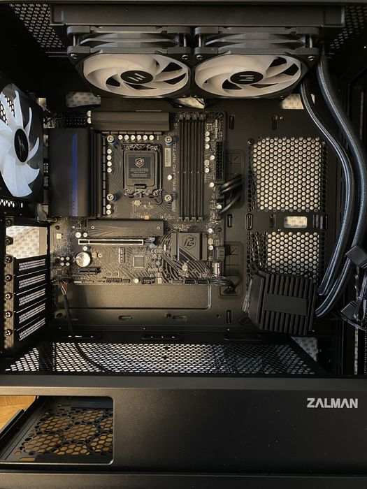 Корпус Zalman Z10Plus+AsRock B760M+СРО+Оперативна