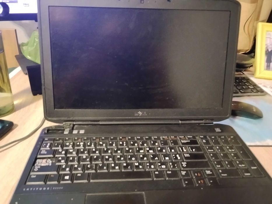 Laptop Dell LATITUDE E 5530