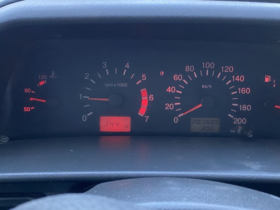 Прдам ваз 2114 в нормальном состоянии