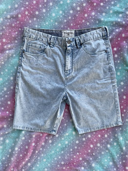Чоловічі джинсові шорти Billabong р. 30