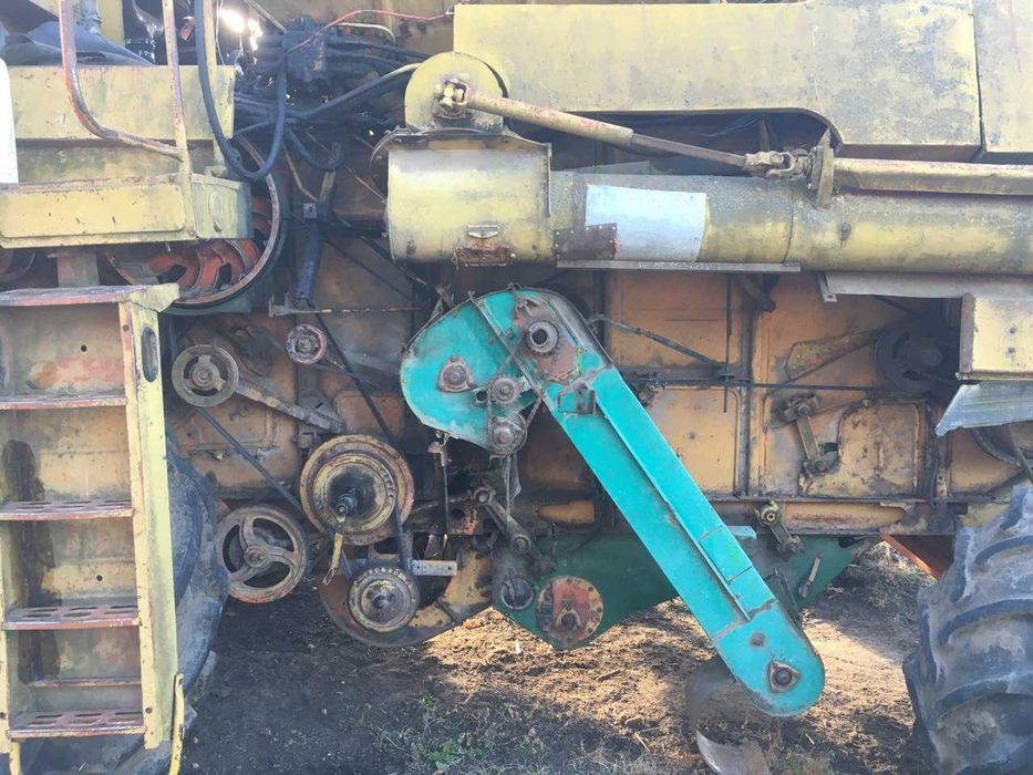 Комбайн ДОН 1500