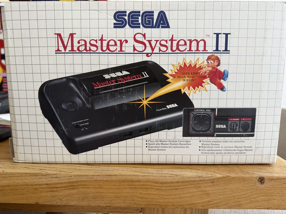 SEGA Master System II – komplet, sprawna, oryginalne pudełko, 2 pady, SCART