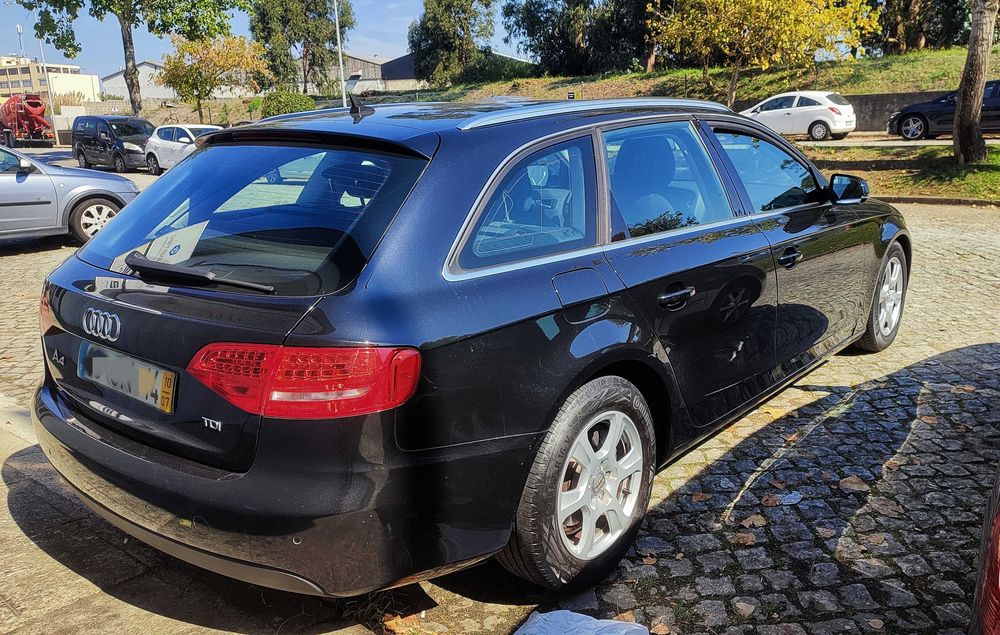 Audi A4 B8 Avant 2.0 TDI 136cv – Nacional – 110.000km – Maia