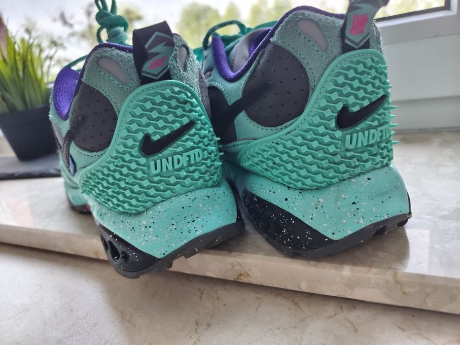 Nike Air Terra Humara x Undefeated Light Menta Limitowane
Brans