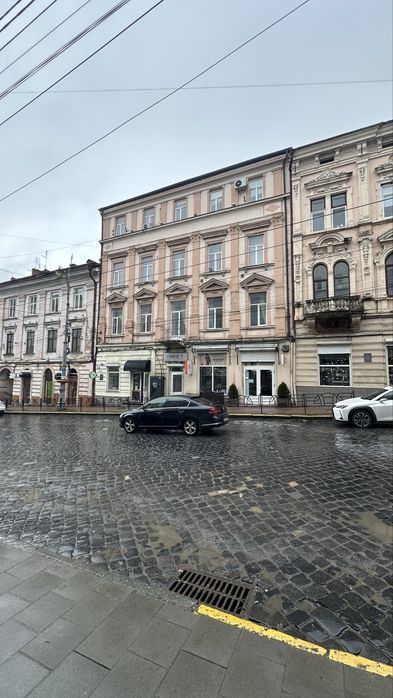Оренда приміщення; Чернівці; гарний стан; центр міста;