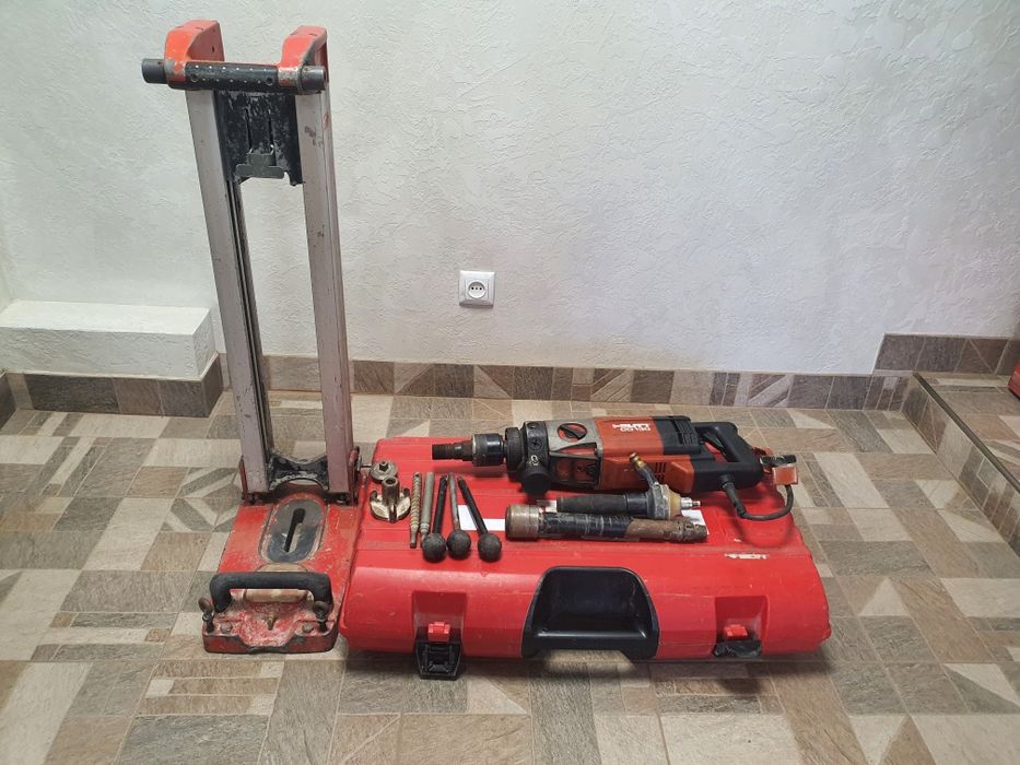 Установка  Hilti  DD130