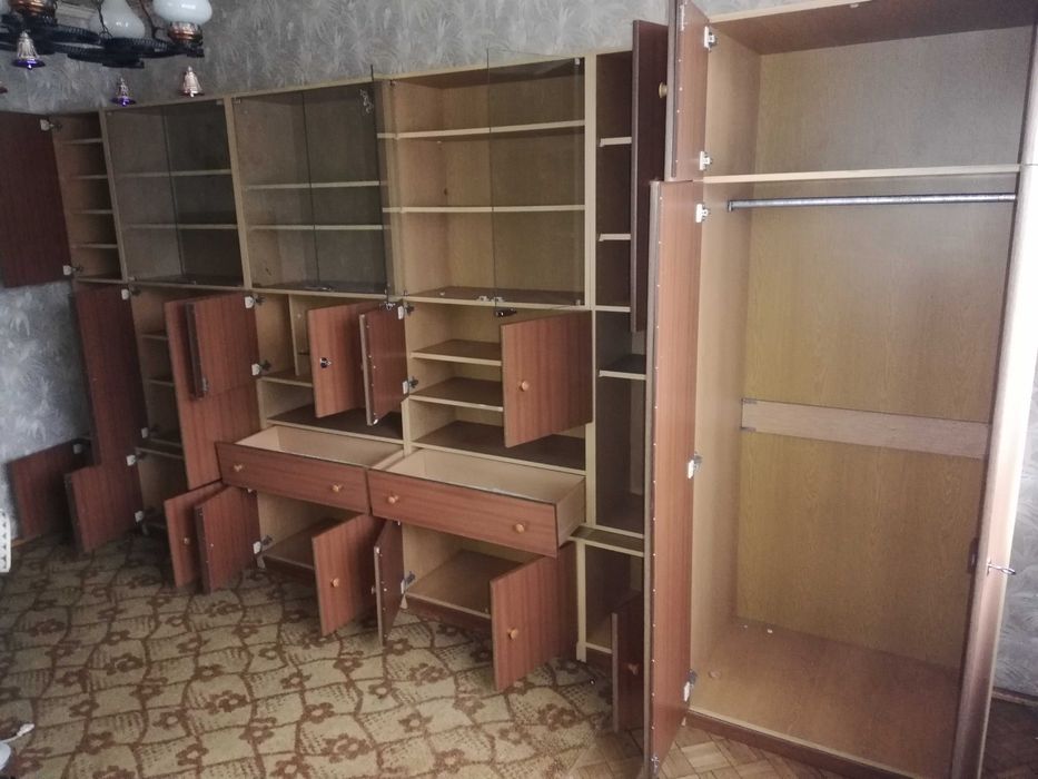 Meblościanka z czasów PRL - używana, w dobrym stanie