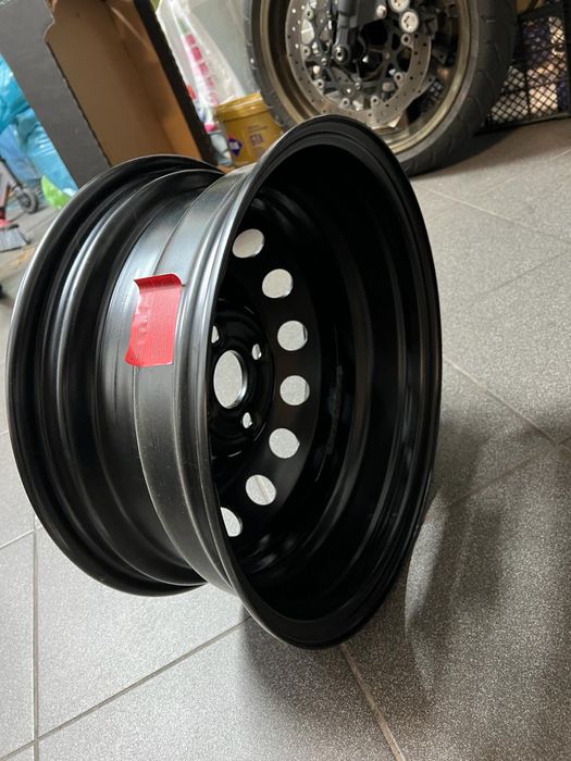 Nowe felgi stalowe