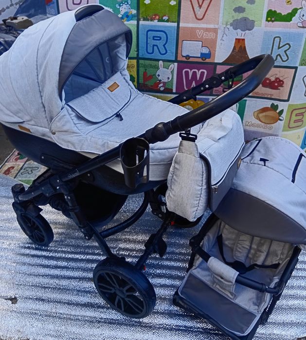 Продам дитячу коляску Nami 2 блока полний комплект.