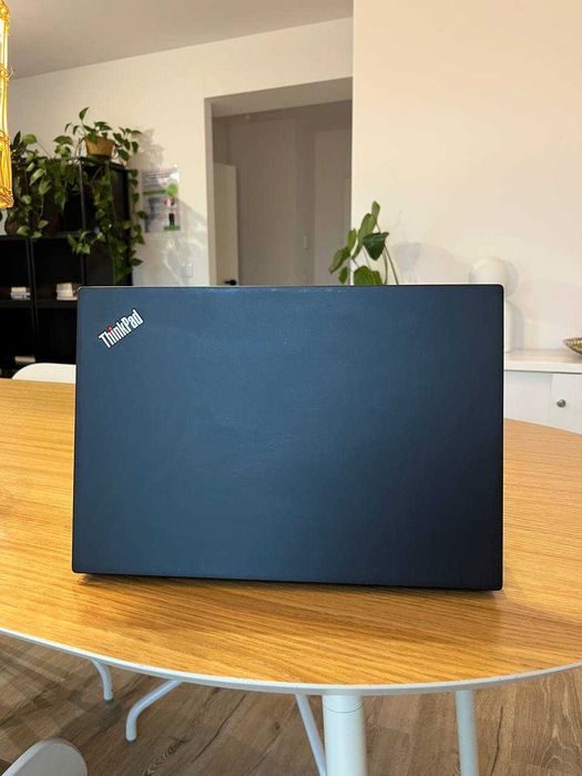 Ładny! Lenovo ThinkPad T490s i7 16GB 512SSD PLklaw Office2021 Rok Gwar