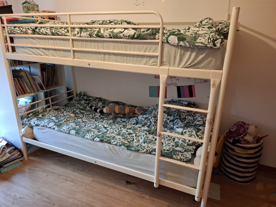 Cama beliche IKEA