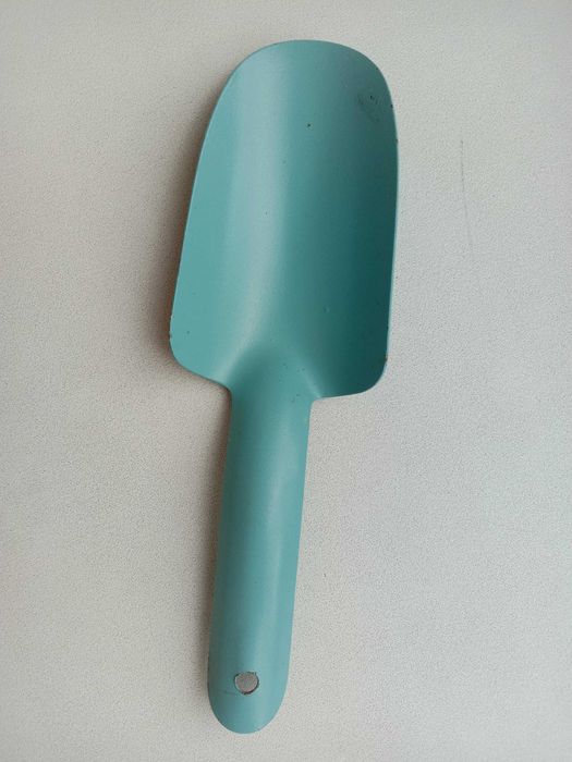 Совок железный, лопатка детская. Новая. 3 цвета. Игрушка СССР