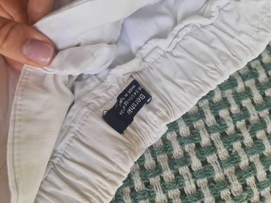 Джогери білі джинси МОМ Bershka