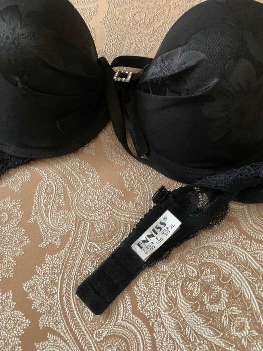 Білизна жіноча, комплект