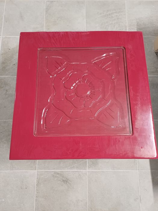 Mesas de apoio em madeira