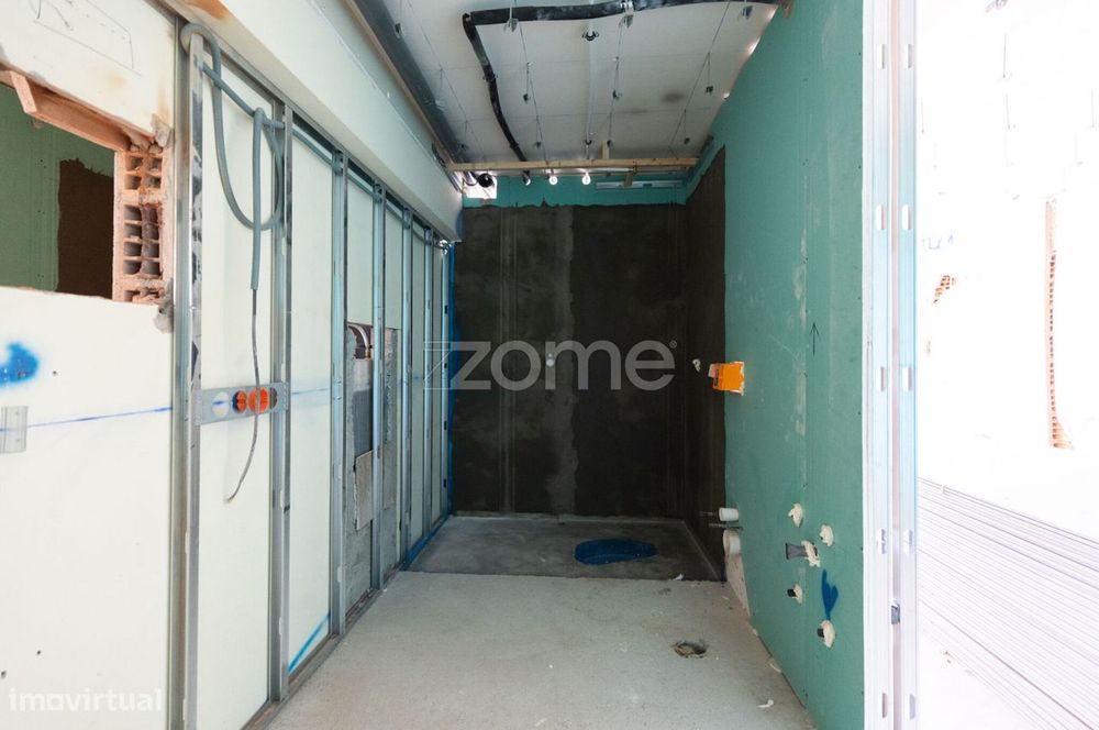 Apartamento T0 Novo c/ Varanda e Arrecadação na Rua Machado Vilela