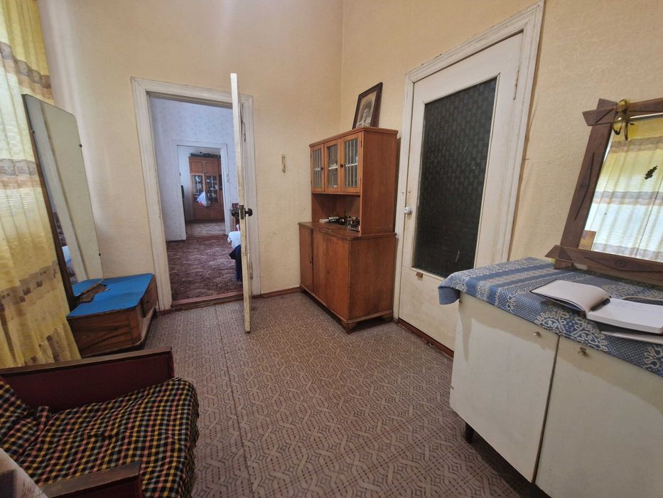 Продаж будинку м. Кагарлик (центр), 8 соток землі