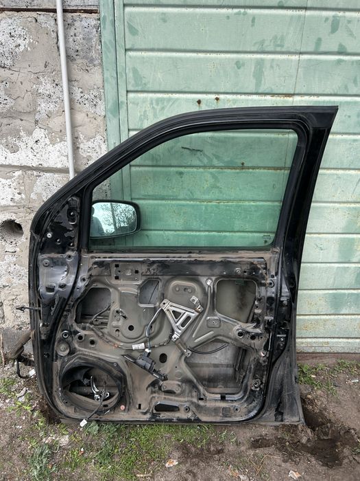 Двері передні та задні нісан навара д40 2006 рік Nissan navara d40