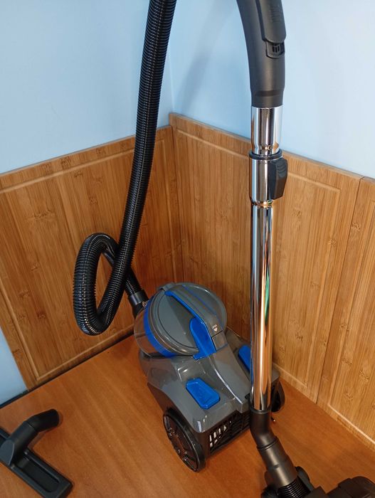 Amazon Basics - Odkurzacz 850W