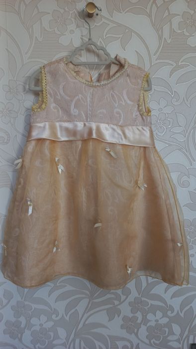 Сукня для дівчинки 3-6 років свята