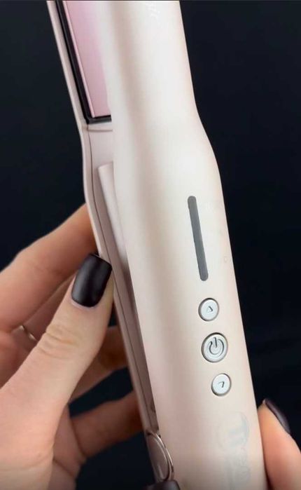 Компактний бездротовий випрямляч TICO