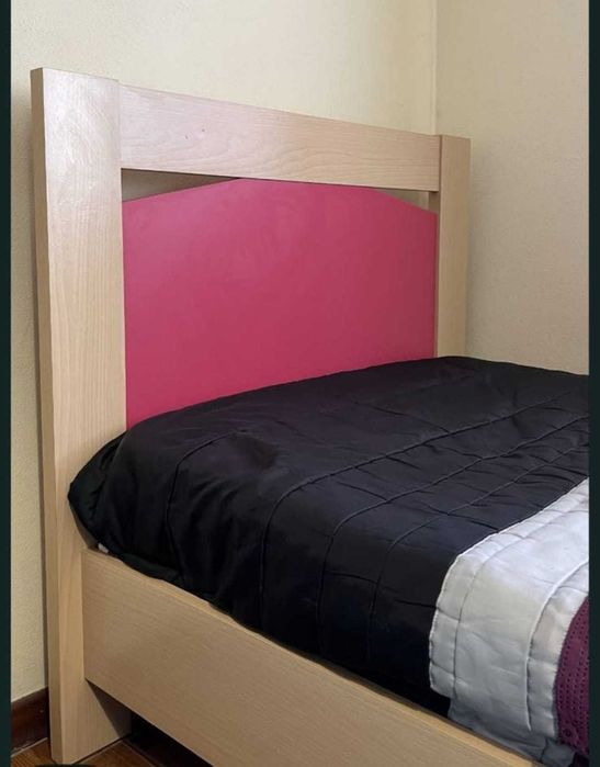 Cama individual e armario