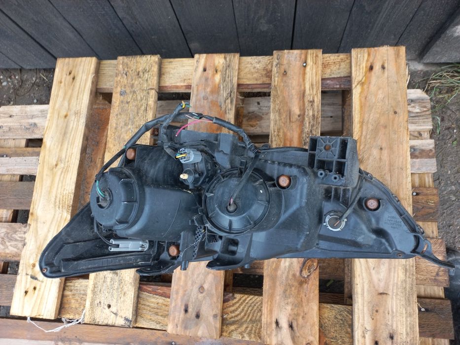 Lampa prawa przód przednia kompletna mitsubishi asx