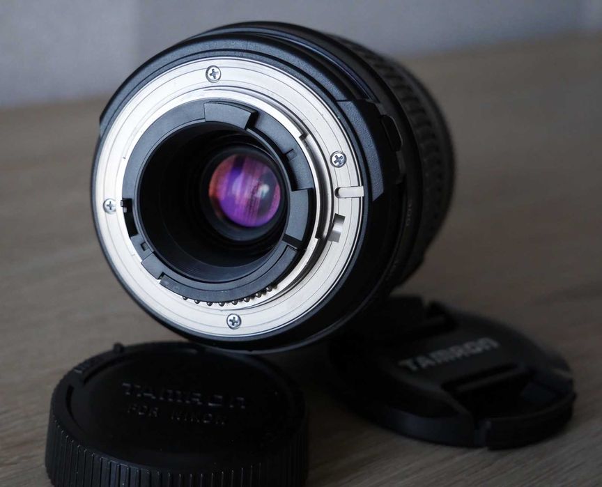 Teleobiektyw do Nikona
-Tamron AF 70-300mm