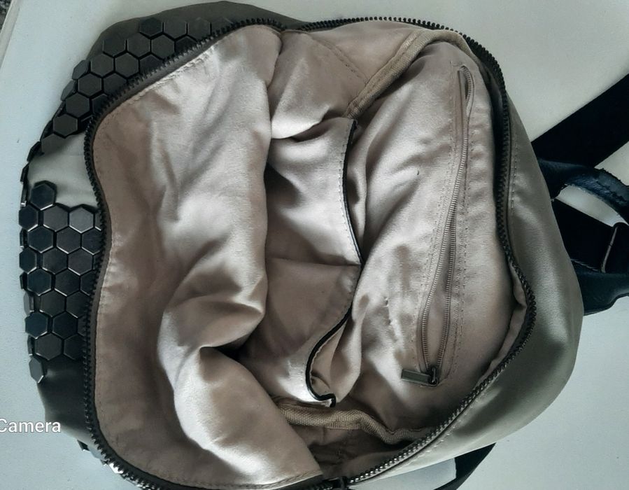 Mochila beje em tecido