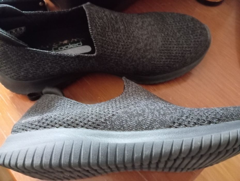 Tênis skechers tam 36