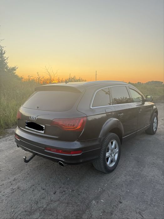 Audi Q7 3.0 D пневма Для військових