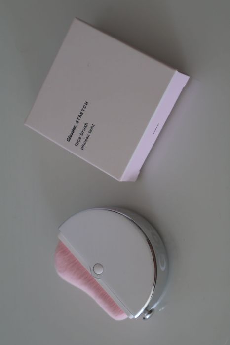 Pincel Base Glossier Stretch Foundation Brush – PORTES INCLUÍDOS