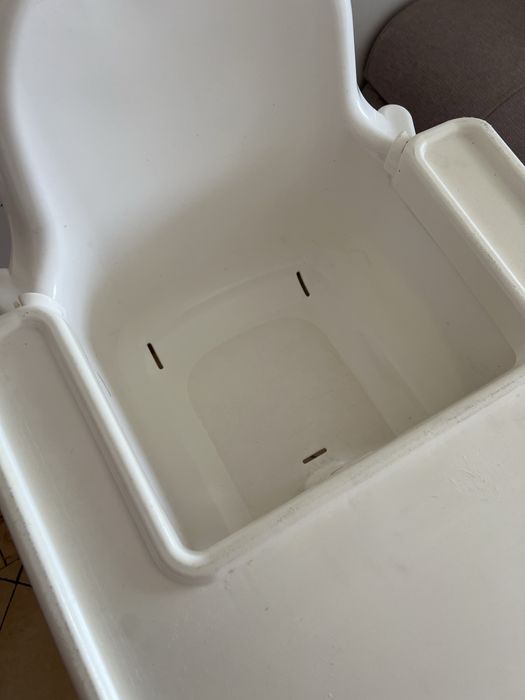 Cadeira ikea com pousa-pés
