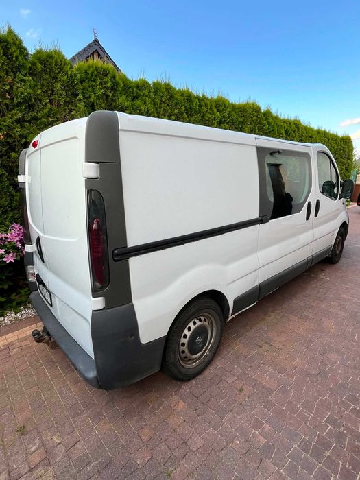 Opel Vivaro 1.9 DTI Long, 2005r, 5 osobowy hak, klima