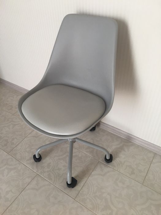 Продам стіл і стільчик