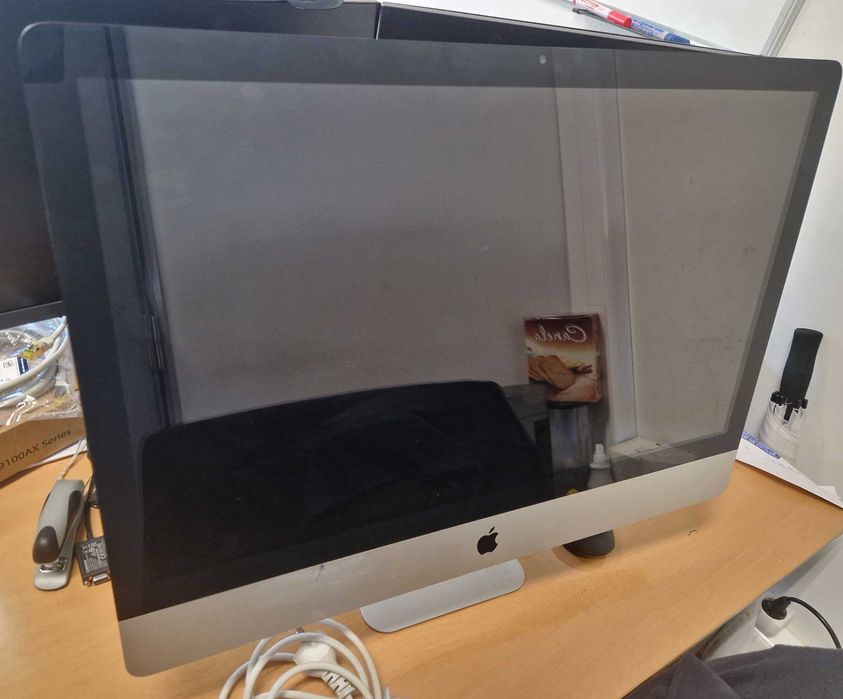 iMac (27 polegadas, meados de 2011) Não liga