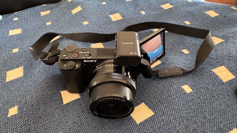 Sony ZV-E10 (corpo ou kit)
