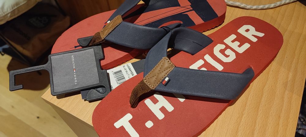 Japonki Tommy hilfiger r.44,5