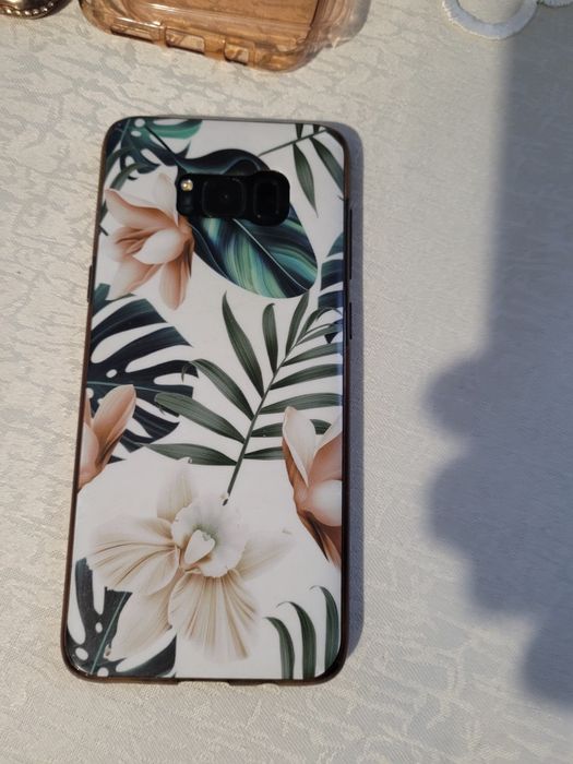 Telefon Samsung Galaxy S8+ wraz z 3 etui. Stan idealny
