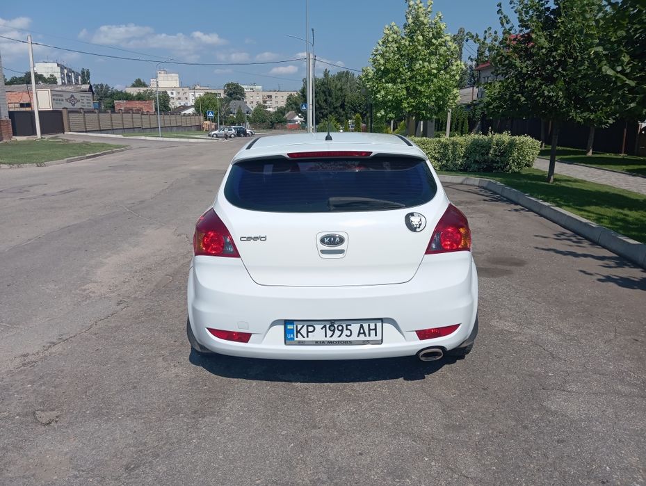 Киа Сид про 1.4 полностью обслужена.