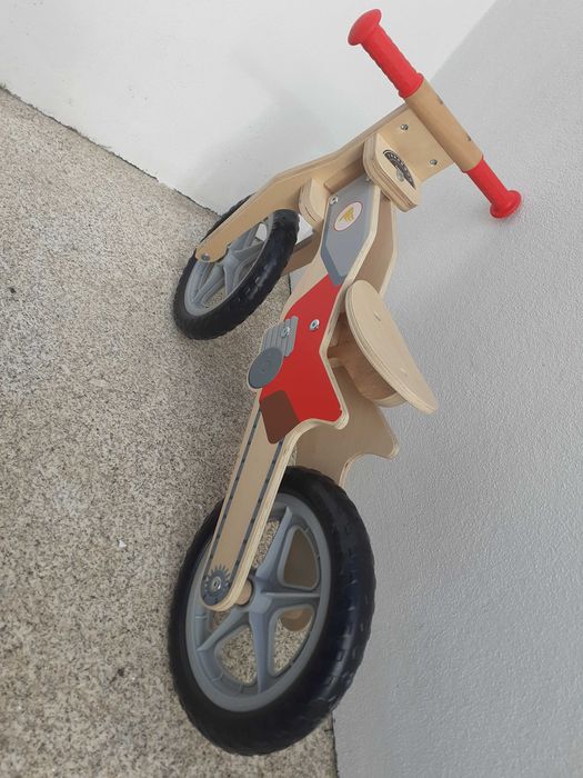 Bicicleta de Equilíbrio Playtive Semi-nova para desocupar espaço