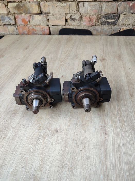 Паливний насос насос високого тиску  тнвд Continental 1.6 CAY